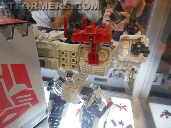 BotCon 2013   Transformers SDCC Images Gallery Metroplex, G1 5 Pack, Shockwaves' Lab  (27 of 101)